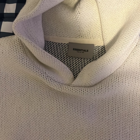 Beige - Picture 2 of 3